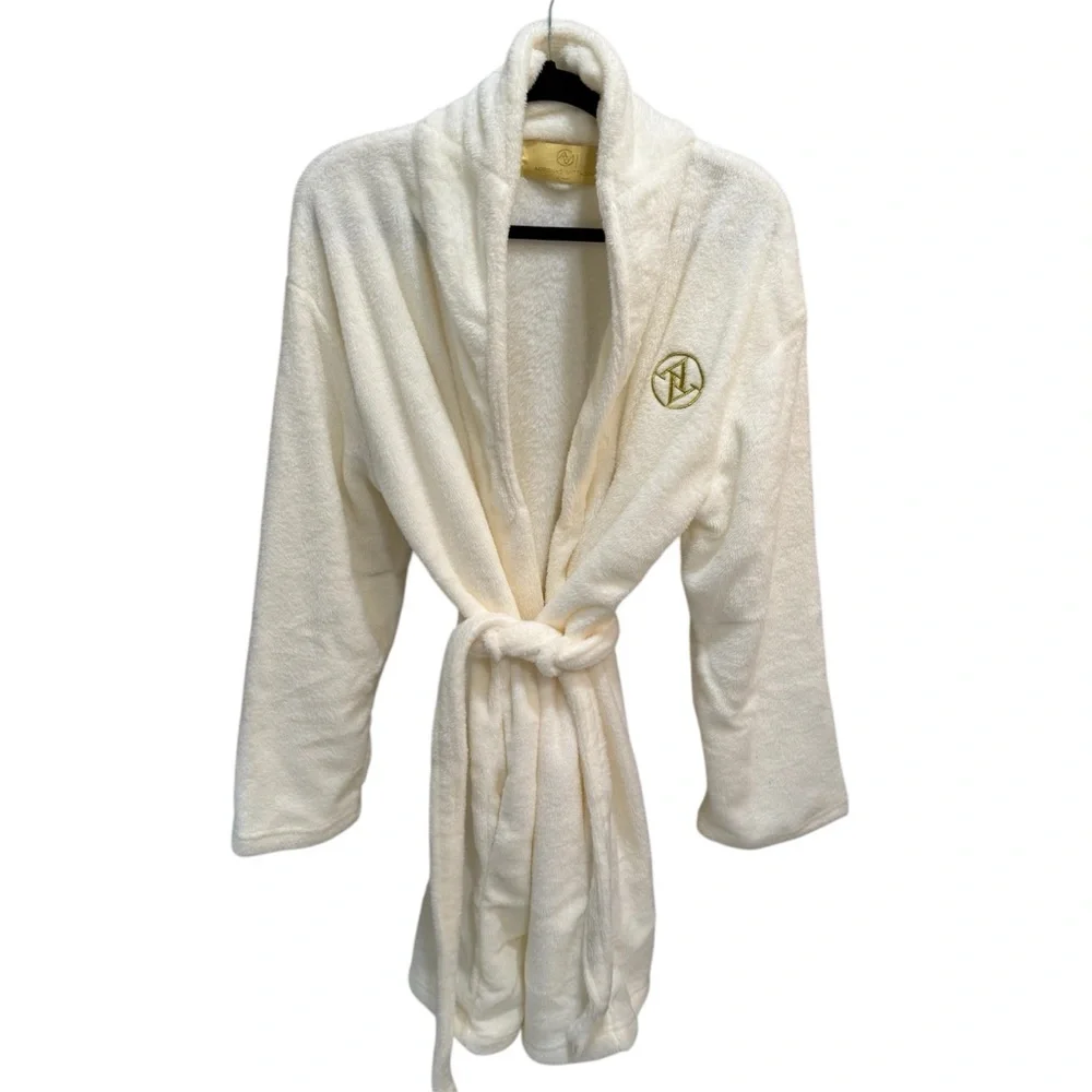 Adrienne Vittadini Cream Off White Color Ladies Robe One Size Fits All SOFT NWOT